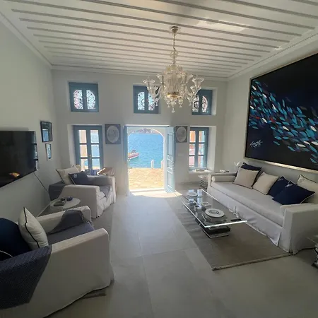 My Crown House, Kastellorizo Port Holiday home Megisti