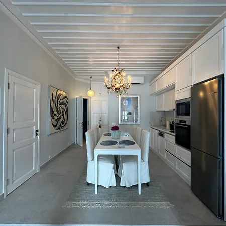 My Crown House, Kastellorizo Port Tatil Evi *