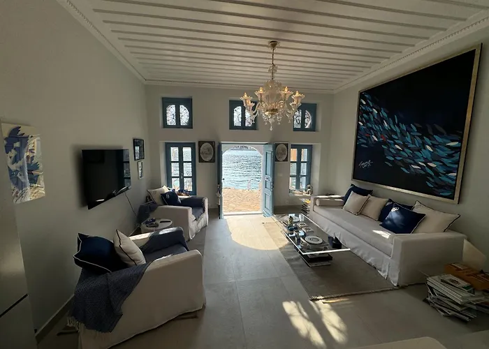 My Crown House, Kastellorizo Port Holiday home