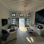 My Crown House, Kastellorizo Port Holiday home