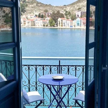 My Crown House, Kastellorizo Port ماغيستي